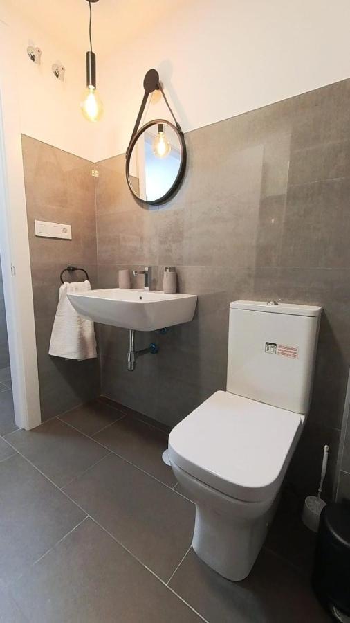 Alojamiento Los Naranjos Piscina Y Parking Gratuito Jaén Exterior foto